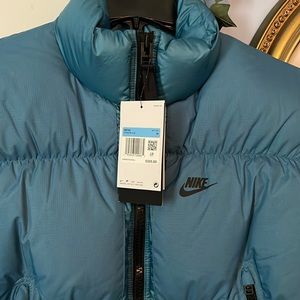 NIKE Blue puffer coat. NWT